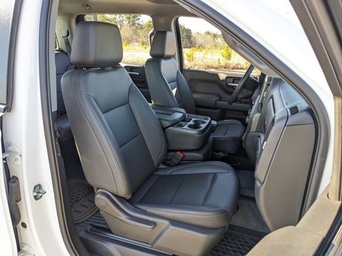 Used 2023 Chevrolet Silverado 1500 W/T image 40