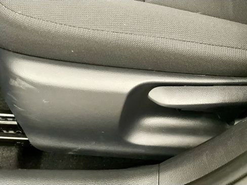 Used 2026 Toyota Corolla LE FWD image 15