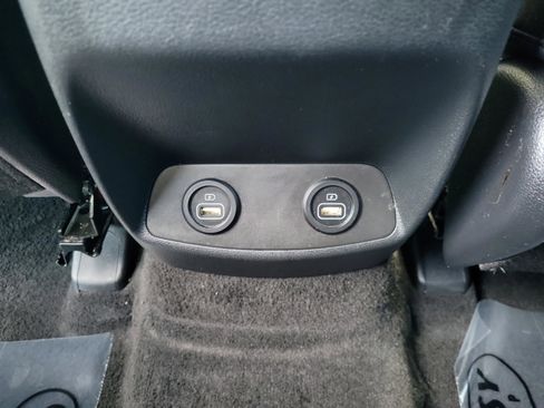 Used 2023 Hyundai Santa Fe SE image 12