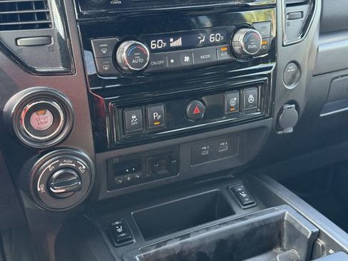 Used 2021 Nissan Titan PRO-4X w/ Pro-4x Convenience Package AWD/4WD image 27