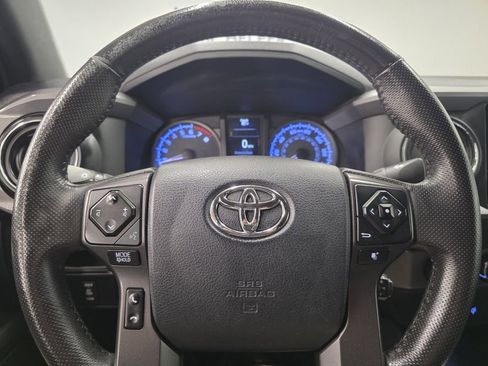 Used 2017 Toyota Tacoma TRD Sport w/ Tow Package image 29