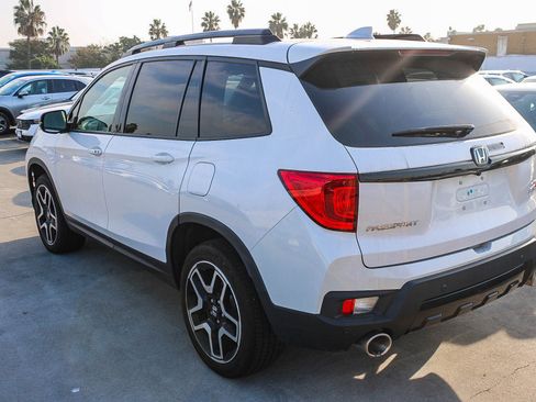 Used 2023 Honda Passport Elite image 3