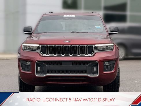 Used 2023 Jeep Grand Cherokee Overland w/ Luxury Tech Group IV AWD/4WD image 3