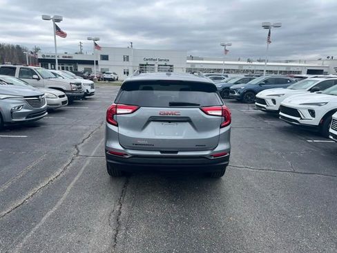 Certified 2023 GMC Terrain SLE w/ Driver Convenience Package AWD/4WD image 7