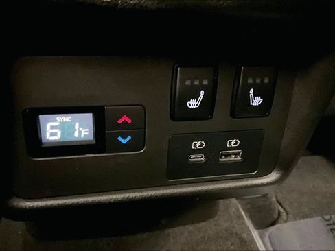 Used 2023 Nissan Rogue SL AWD/4WD image 32