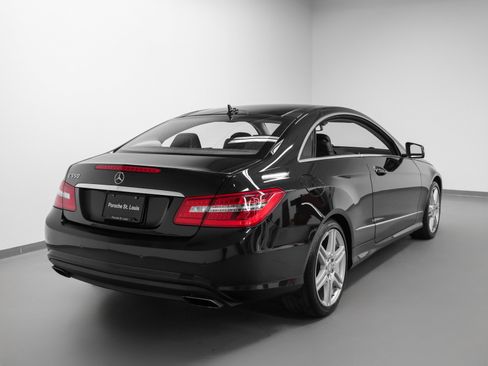 Used 2010 Mercedes-Benz E 550 Coupe image 12