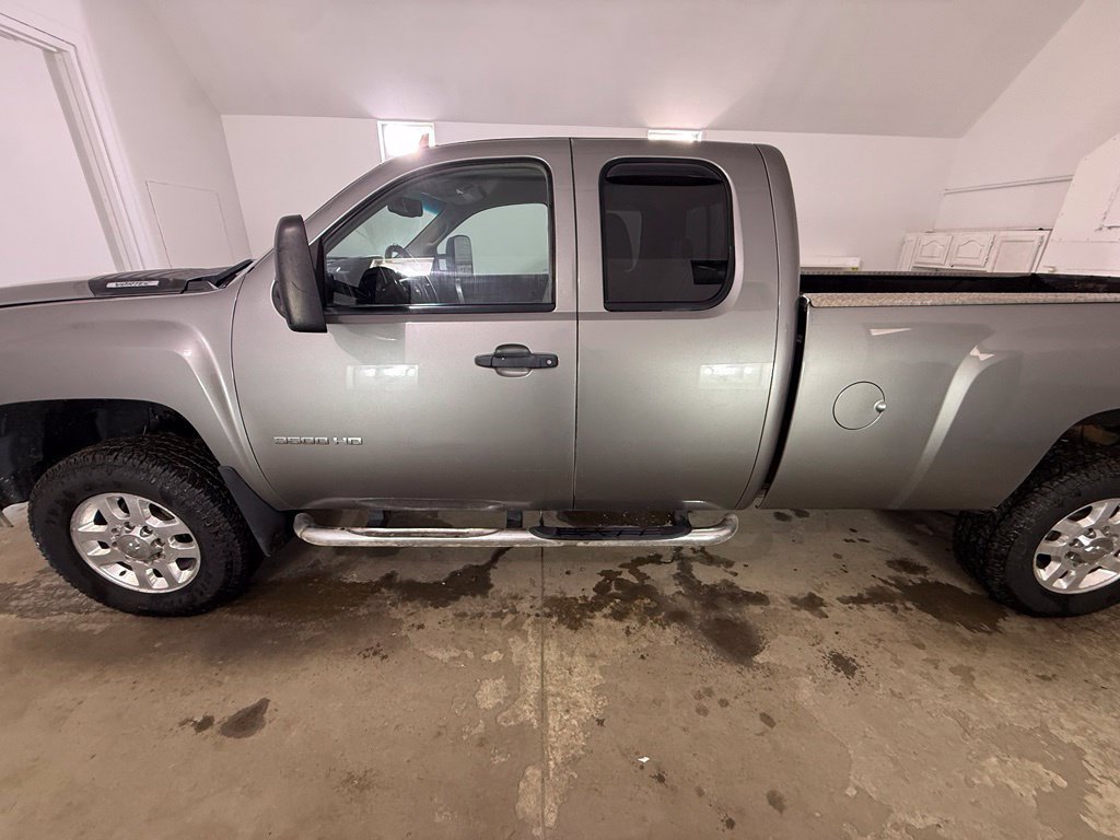 Used 2013 Chevrolet Silverado 3500 LT w/ Interior Plus Package AWD/4WD image 3