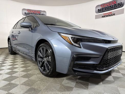 Used 2026 Toyota Corolla SE FWD image 1