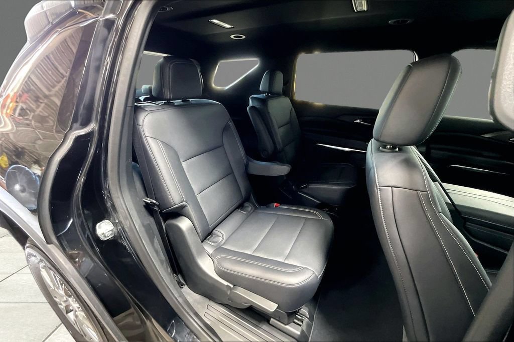 Certified 2025 Chevrolet Traverse LT FWD image 21