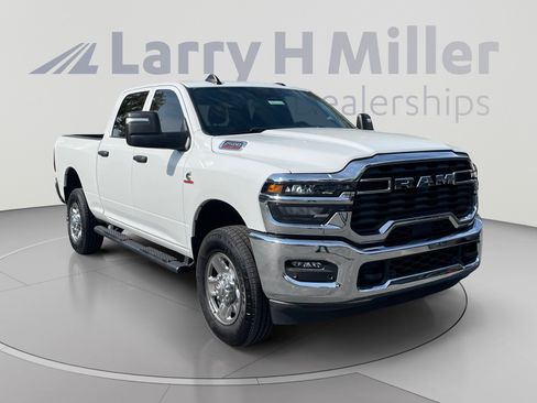 New 2026 RAM 2500 Tradesman AWD/4WD image 7