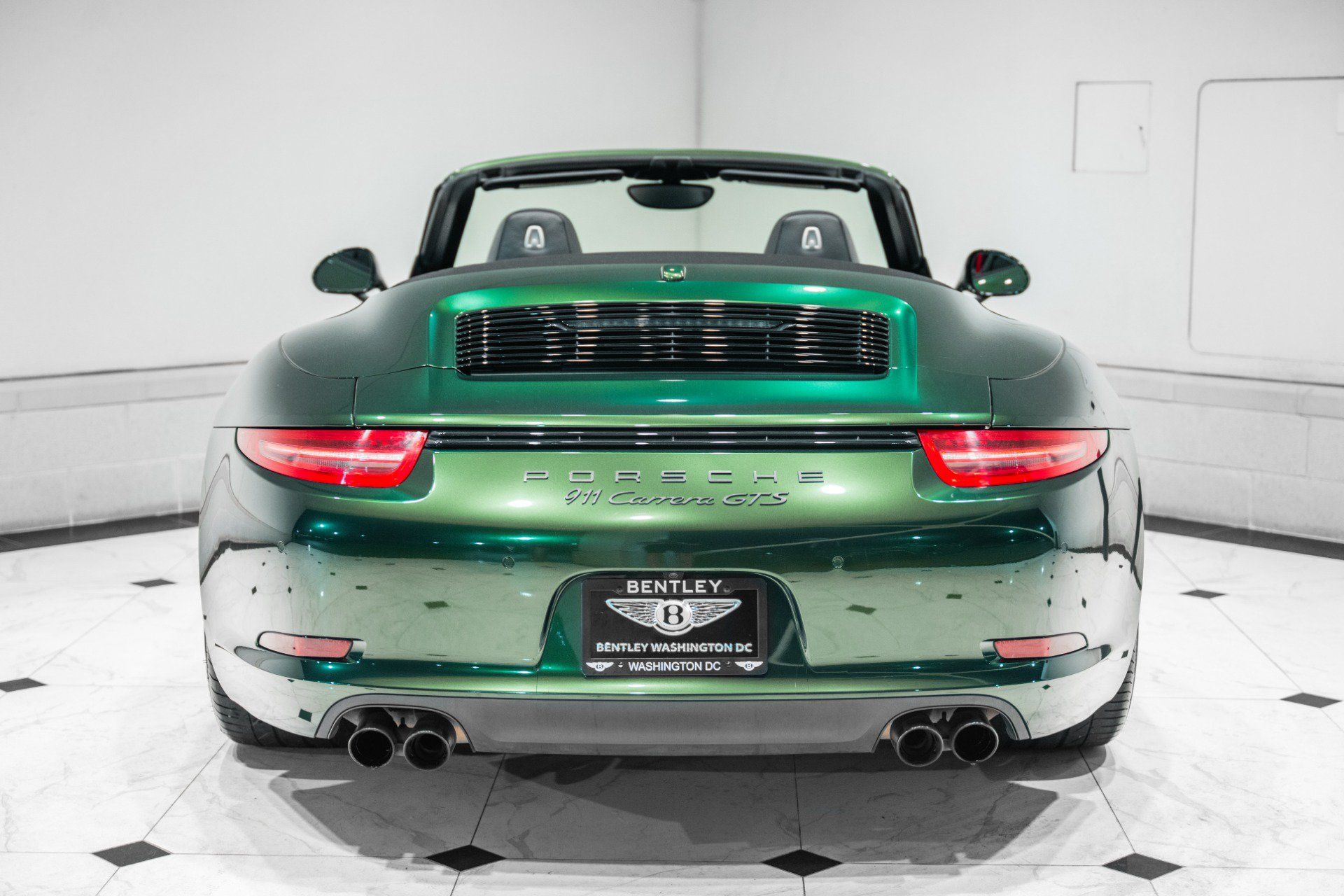 Used 2016 Porsche 911 Carrera GTS RWD image 8