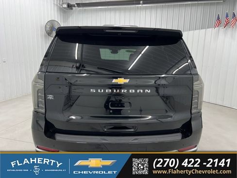Used 2025 Chevrolet Suburban High Country AWD/4WD image 4