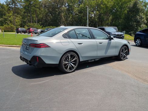 Used 2026 BMW 530i xDrive w/ M Sport Package image 10