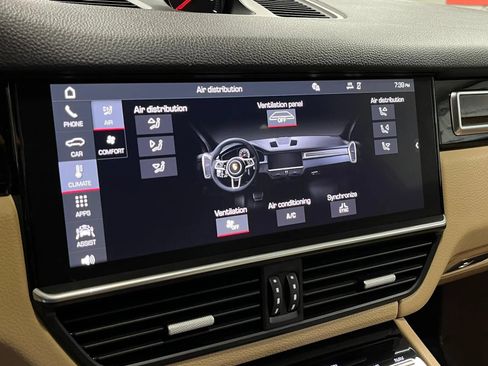 Used 2019 Porsche Cayenne AWD/4WD image 17
