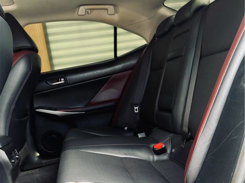 Used 2017 Lexus IS 200t RWD image 10