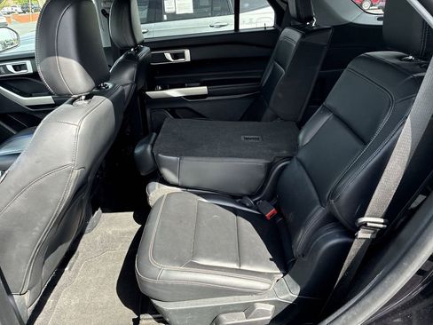 Used 2021 Ford Explorer XLT w/ Equipment Group 202A RWD image 19