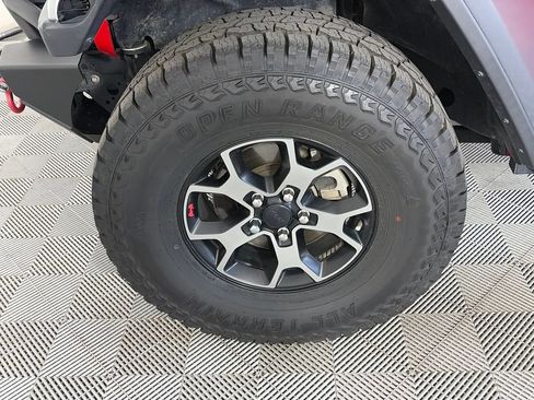Used 2018 Jeep Wrangler Unlimited Rubicon w/ Cold Weather Group AWD/4WD image 8