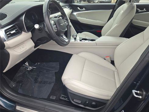 Used 2025 Genesis G70 2.5T AWD/4WD image 25