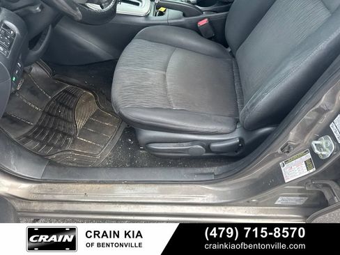 Used 2015 Nissan Sentra SV FWD image 21