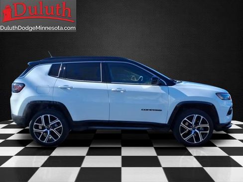 Certified 2025 Jeep Compass Limited w/ Elite Group AWD/4WD image 6