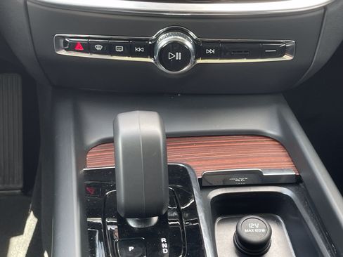 Used 2025 Volvo V60 B5 Cross Country Plus AWD/4WD image 25