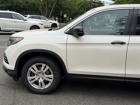 Used 2018 Honda Pilot LX image 13