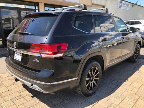 Used 2018 Volkswagen Atlas SEL image 2