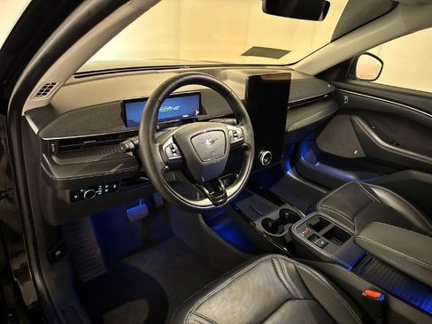 Certified 2025 Ford Mustang Mach-E Premium RWD image 5