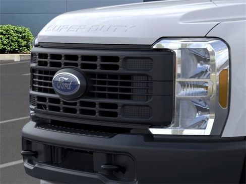 New 2025 Ford F350 XL image 17
