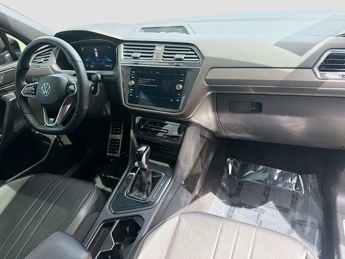 Used 2022 Volkswagen Tiguan SE R-Line FWD image 35