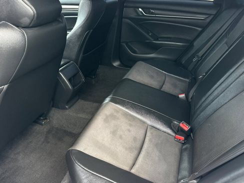 Used 2019 Honda Accord Sport image 12