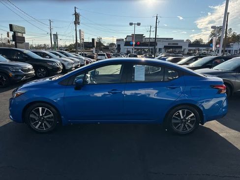 Used 2020 Nissan Versa SV image 6