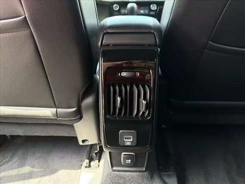 Used 2023 Jeep Compass Limited AWD/4WD image 23