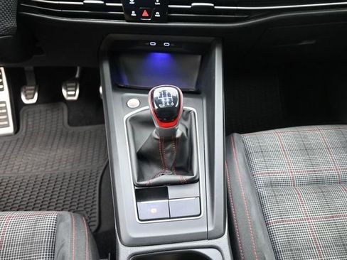 Used 2022 Volkswagen GTI SE image 13