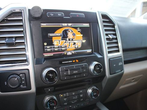 Used 2015 Ford F150 Lariat w/ Equipment Group 502A Luxury image 16