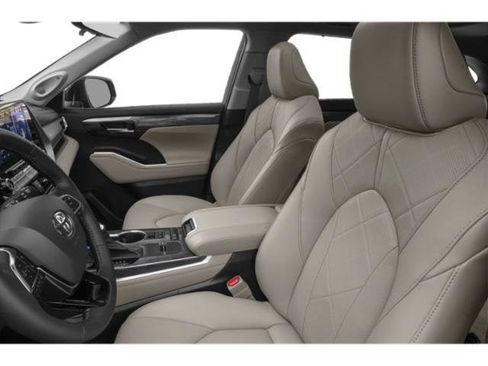 Used 2020 Toyota Highlander Platinum AWD/4WD image 12