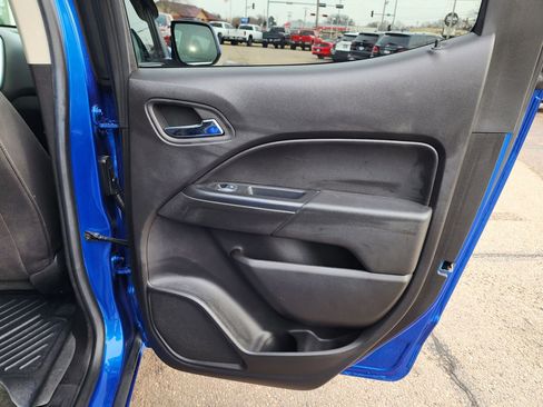 Used 2018 Chevrolet Colorado LT w/ LT Convenience Package image 11
