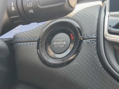 New 2025 Jeep Compass Limited w/ Sun & Sound Group image 17