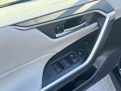 Used 2021 Toyota RAV4 XLE w/ Convenience Package image 35