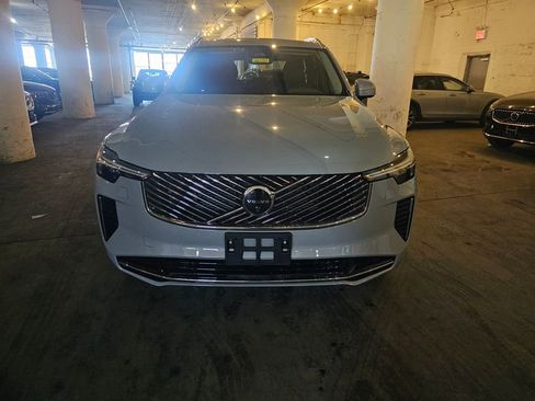 Used 2026 Volvo XC90 B6 Plus w/ Protection Package AWD/4WD image 6