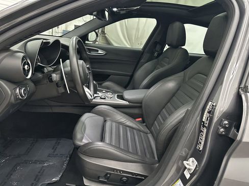 Used 2022 Alfa Romeo Giulia Veloce RWD image 18