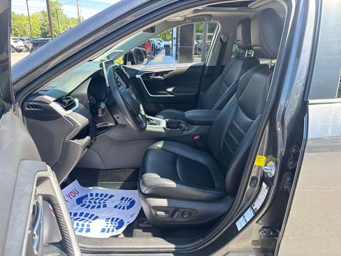 Used 2021 Toyota RAV4 XLE Premium AWD/4WD image 22