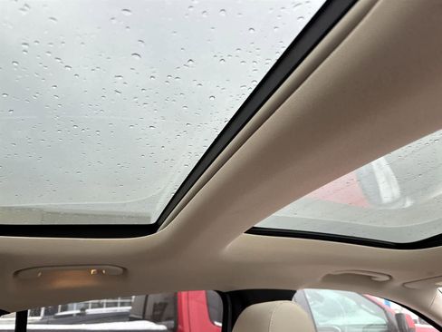 Used 2023 Mercedes-Benz GLA 250 4MATIC image 16