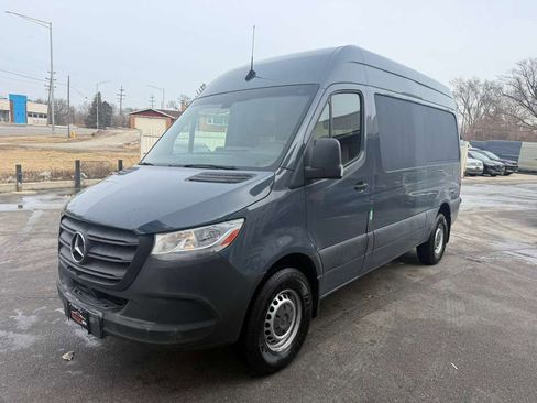 Used 2019 Mercedes-Benz Sprinter 144 image 44