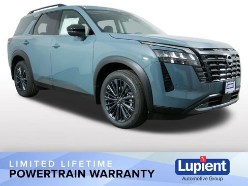 New 2026 Nissan Pathfinder SL w/ SL Premium Package AWD/4WD image 2