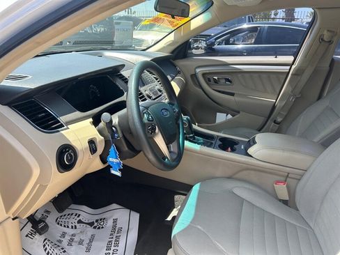Used 2017 Ford Taurus SE FWD image 27