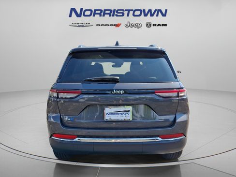 Used 2023 Jeep Grand Cherokee 4WD 4xe image 5