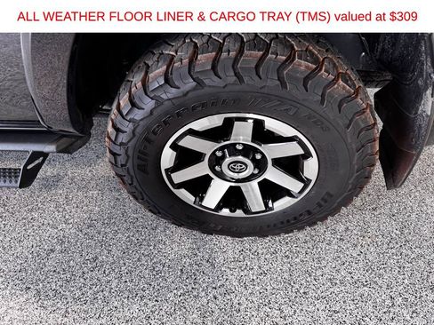 Certified 2024 Toyota 4Runner TRD Off-Road Premium w/ Moonroof Package AWD/4WD image 15