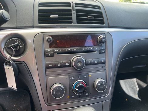 Used 2009 Saturn Aura XR FWD image 12