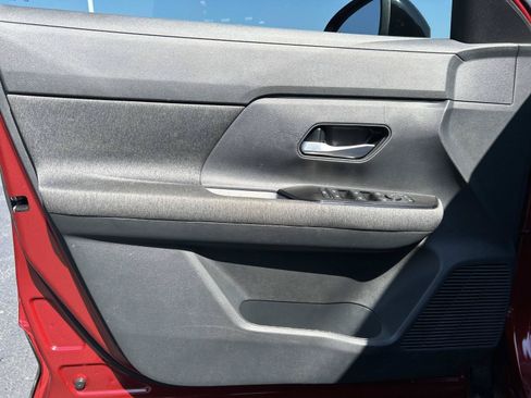 Used 2026 Nissan Kicks SV FWD image 14
